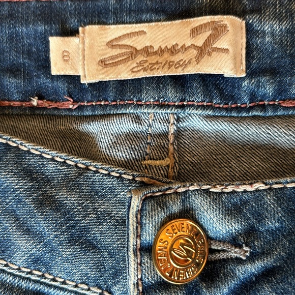 “Seven7” denim cropped jeans. Size 8. See photos for measurements. - Picture 4 of 9